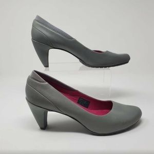 Tsubo Womens Classic Pump Heels Shoes Gray Leather Size 9.5